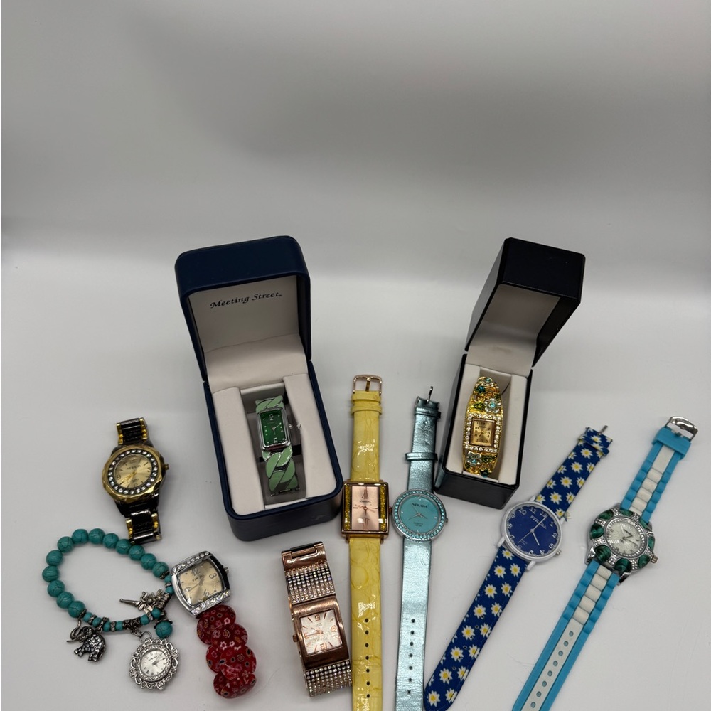 Lot of 11 Strada watches
